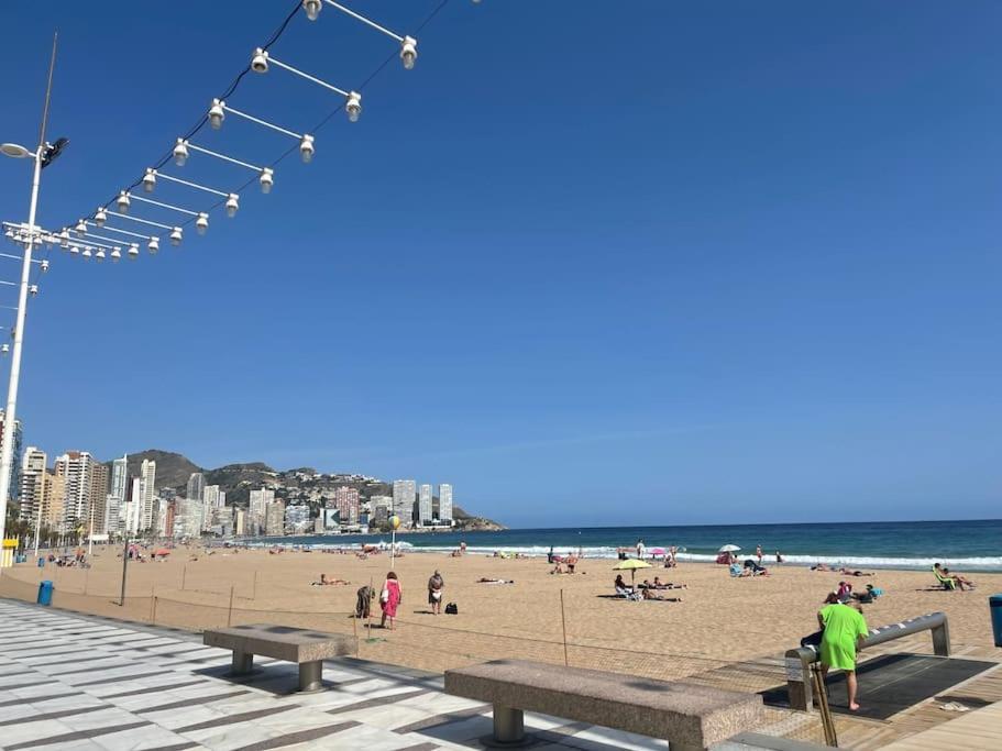 ベニドルムInmejorable Ubicacion,70M Playa 70M Puebloアパートメント エクステリア 写真