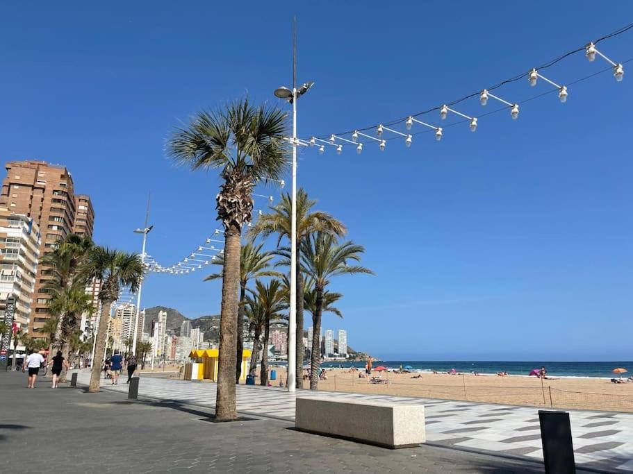 ベニドルムInmejorable Ubicacion,70M Playa 70M Puebloアパートメント エクステリア 写真